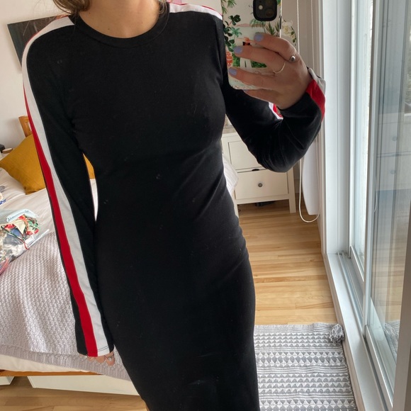 Basic dress - Picture 2 of 4